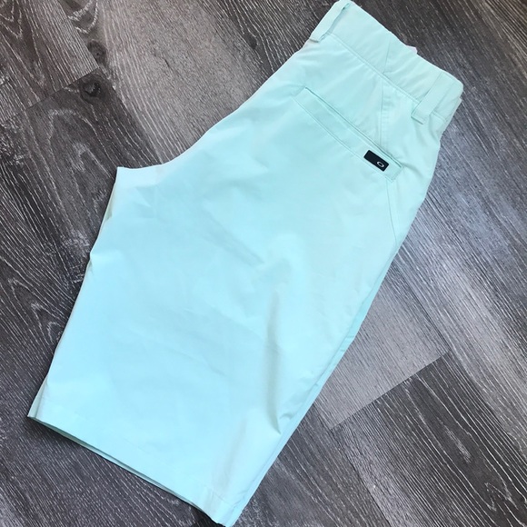 Oakley - Picture 16 of 16